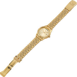 Crowning Achievement Mens Diamond Watch 11293 0011 c angle