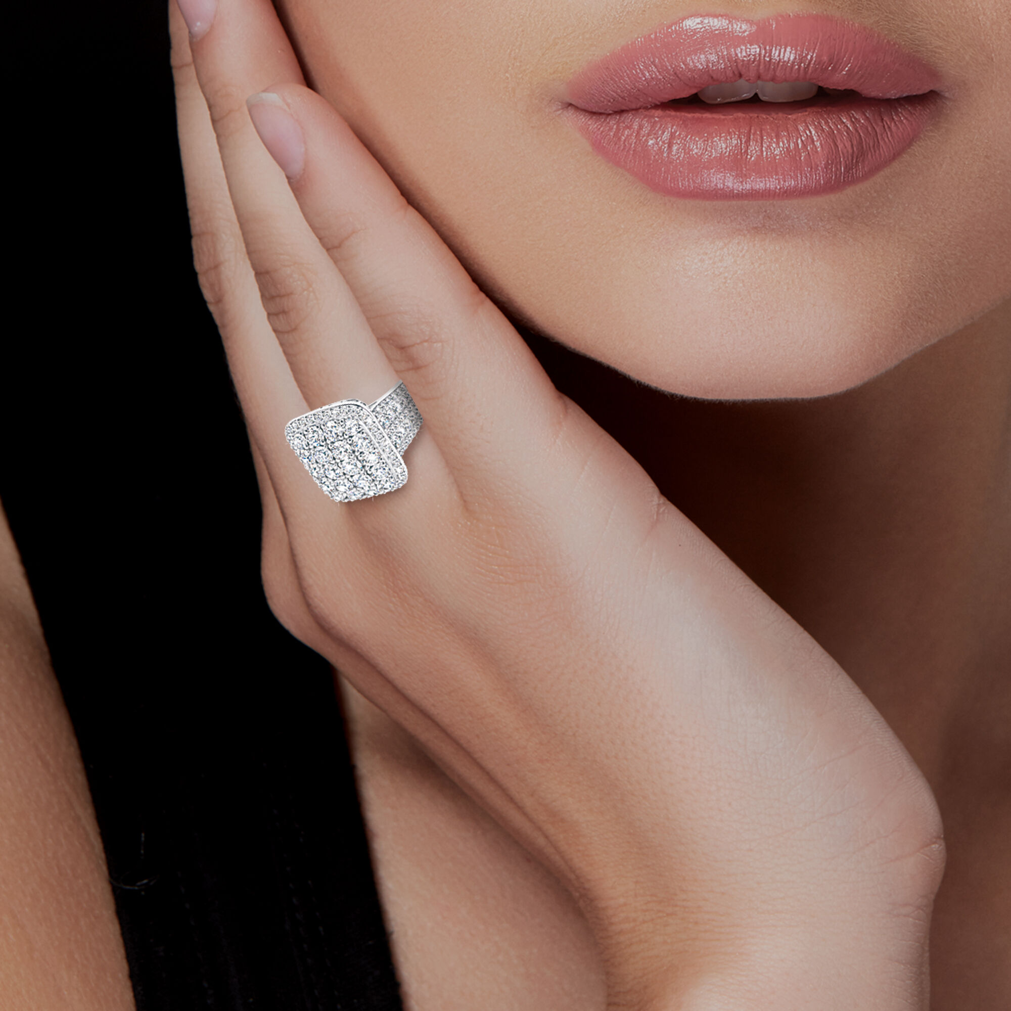 Dazzling Diamonisse Ring