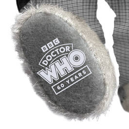 Steiff Doctor Who 25th Anniversary Bear UK STDWB c closeup foot
